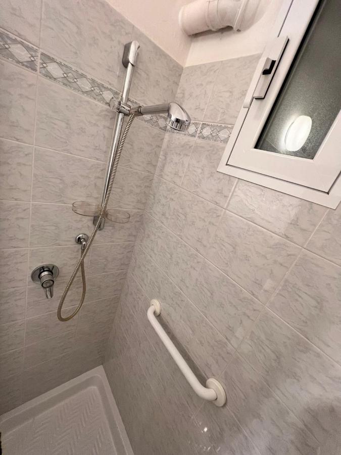 Savona Casa Vacanze Vicino Mare 3 Minuti Wifi Dış mekan fotoğraf