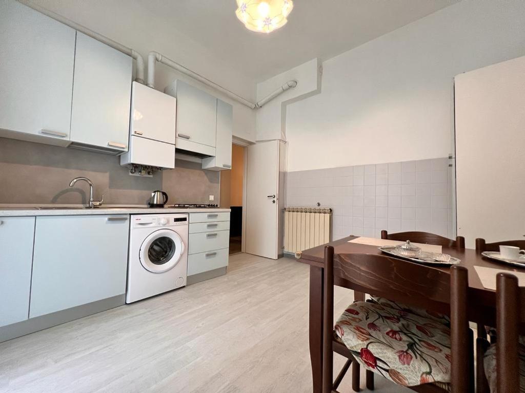 Savona Casa Vacanze Vicino Mare 3 Minuti Wifi Dış mekan fotoğraf