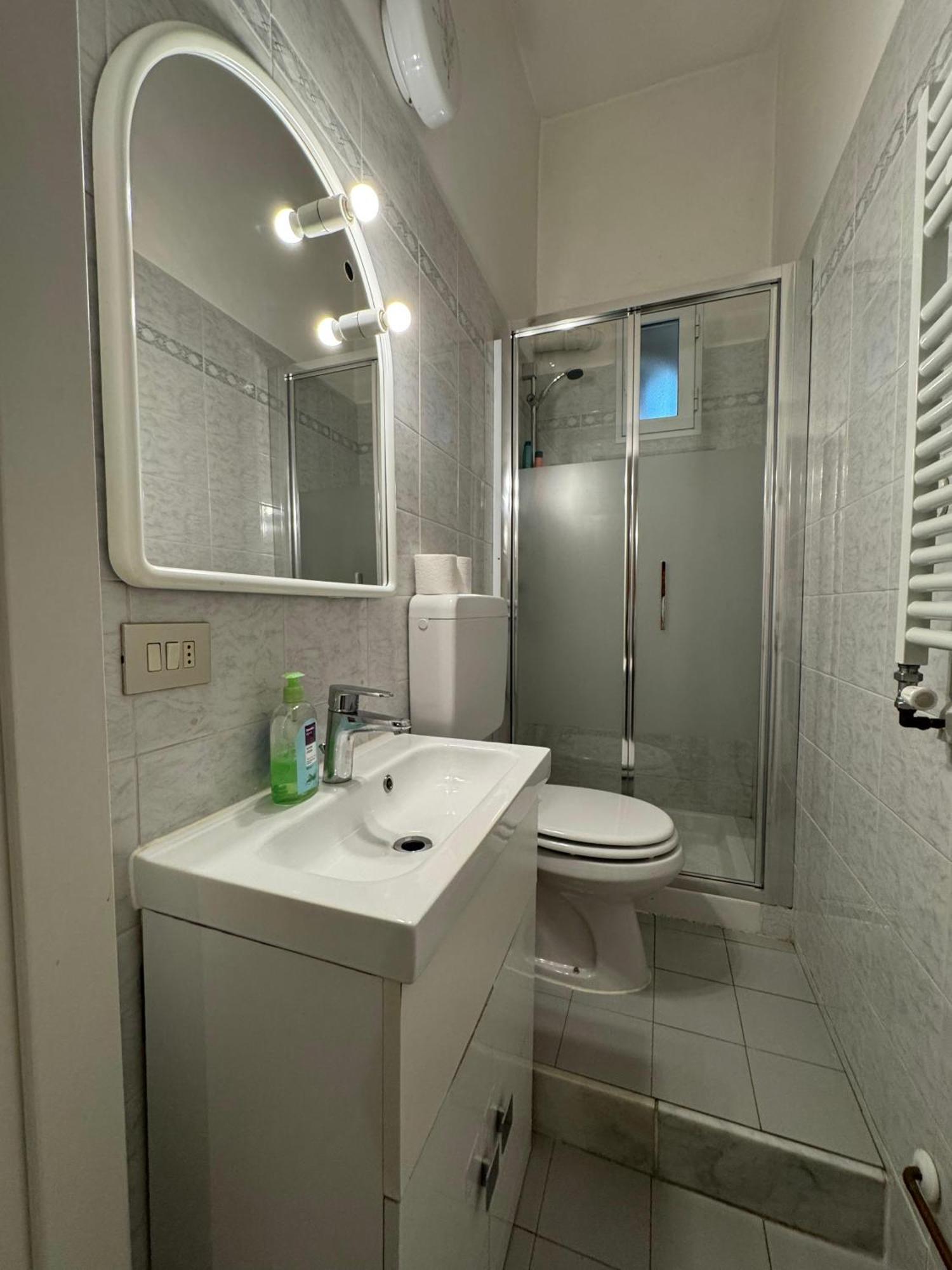 Savona Casa Vacanze Vicino Mare 3 Minuti Wifi Dış mekan fotoğraf